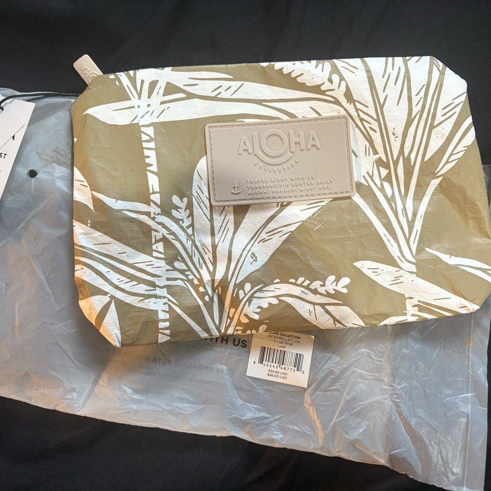 ALOHA Collection Gold and White Leaf Pouch